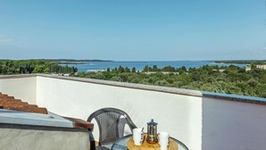 Apartment | Balcony - Awesome Home in Pula With Wifi and 1 Bedrooms (Pula)