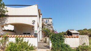 Exterior - Awesome Home in Pula With Wifi and 1 Bedrooms (Pula)