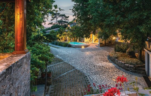 Amazing Home in Domijanici With 3 Bedrooms, Internet and Outdoor Swimming Pool