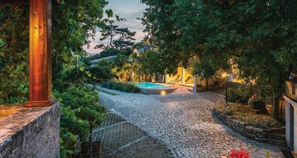 Amazing Home in Domijanici With 3 Bedrooms, Internet and Outdoor Swimming Pool