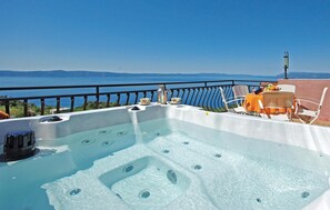 House | Exterior - Beautiful Home in Tucepi With Jacuzzi, Wifi and 2 Bedrooms (Tucepi)