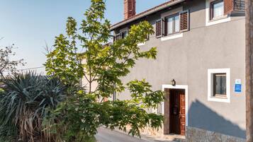 Apartment | Exterior