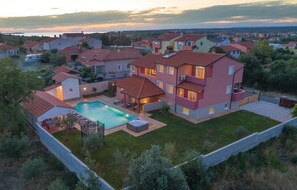 House | Exterior - Beautiful Home in Pula With Wifi and 7 Bedrooms (Pula)