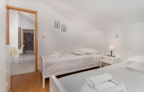 Apartment | 2 bedrooms, free WiFi