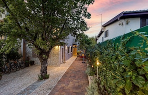 Exterior - Awesome Home in Vantacici With Jacuzzi, Sauna and Wifi (Malinska-Dubasnica)