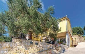 Apartment | Exterior - Nice Home in Supetarska Draga With Wifi and 3 Bedrooms (Rab)