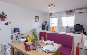 Apartment | Exterior - Stunning Home in Liznjan With Wifi and 1 Bedrooms (Liznjan)