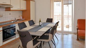 Apartment | Private kitchen | Fridge, cookware/dishes/utensils