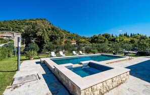 Outdoor pool - Amazing Home in Topolo with Hot Tub, Sauna & WiFi (Dubrovacko Primorje)