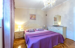 3 bedrooms, free WiFi, bed sheets