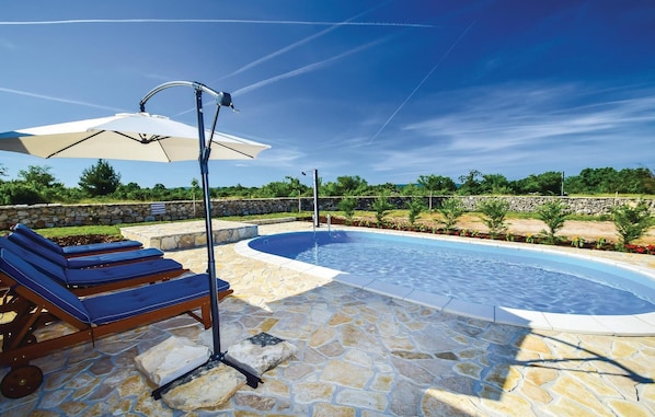 House | Exterior - Awesome Home in Drinovci With Wifi and 5 Bedrooms (Drnis)