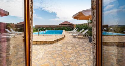 Stunning Home in Lisane Tinjske With 2 Bedrooms, Wifi and Outdoor Swimming Pool