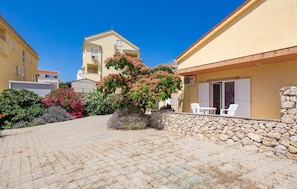 Exterior - Amazing Apartment in Novalja With Wifi and 1 Bedrooms (Novalja)