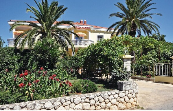 Exterior - Awesome Home in Zadar With Wifi and 2 Bedrooms (Zadar)