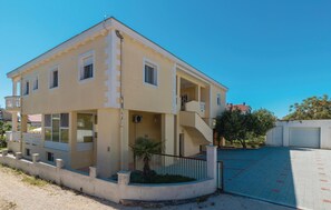 Apartment | Exterior