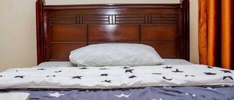 3 dormitorios, tabla de planchar con plancha, wifi y ropa de cama