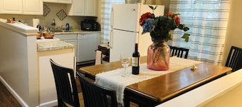 Lovely 3Bed-2Floors✌🏼Free Wine-Portsmouth-Durham-Dover
