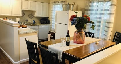 Lovely 3Bed-2Floors✌🏼Free Wine-Portsmouth-Durham-Dover