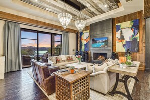 Télévision, cheminée, jeux vidéo, lecteur de DVD