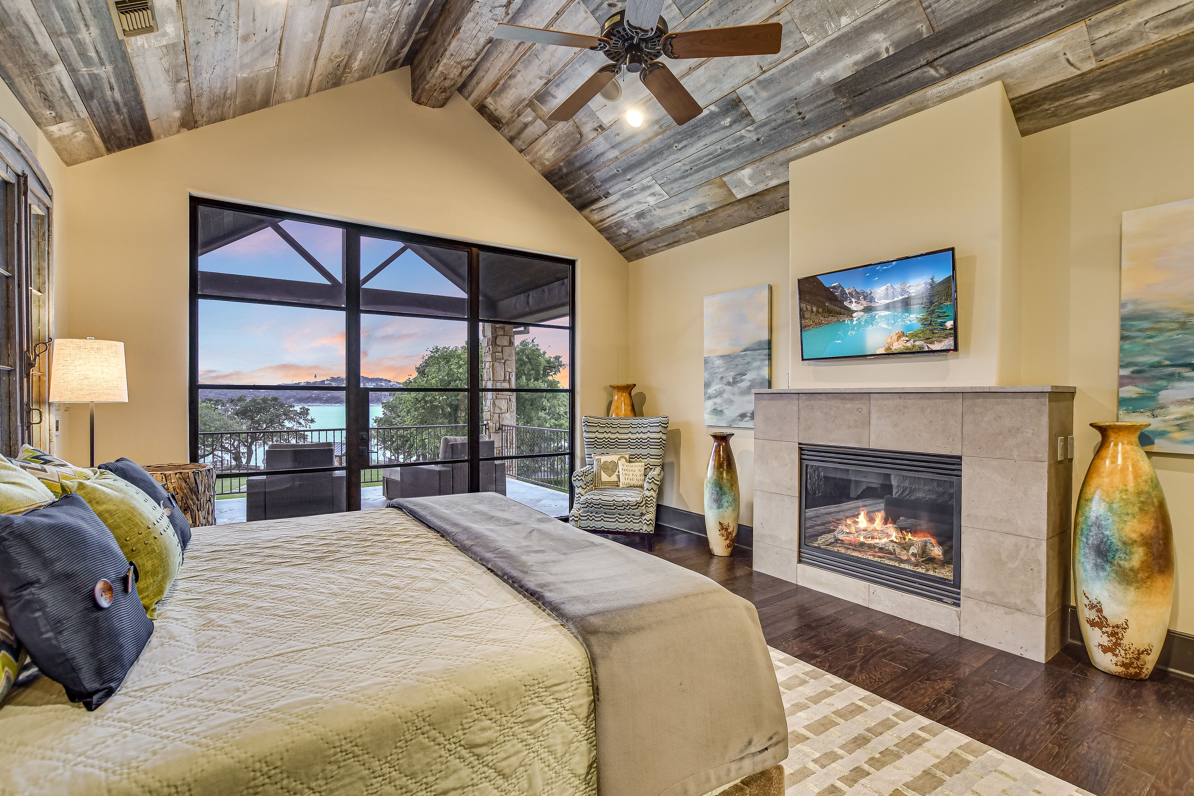 Family Fun I Above Sunset Point I Lakefront I Pool/Spa I GameRm l ATX F1 Host