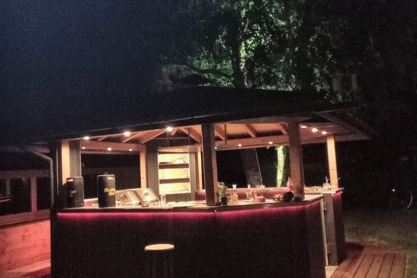 Bar (en el alojamiento)