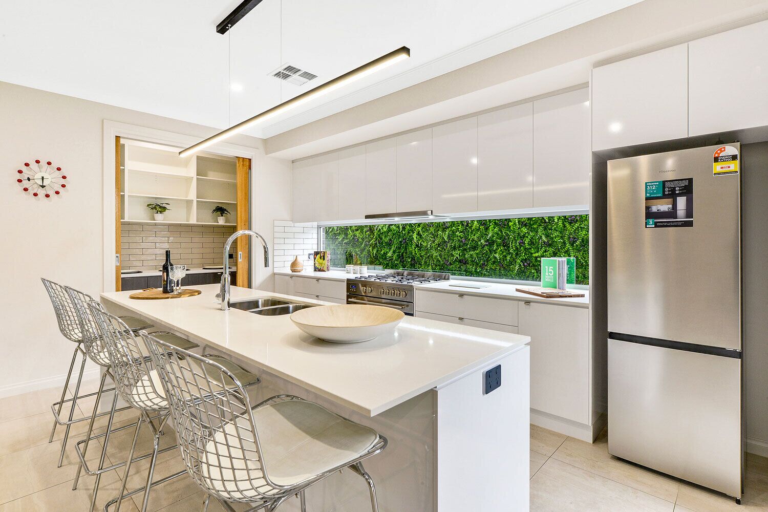 Modern Living in Great Location - Casa Kosma — image 14