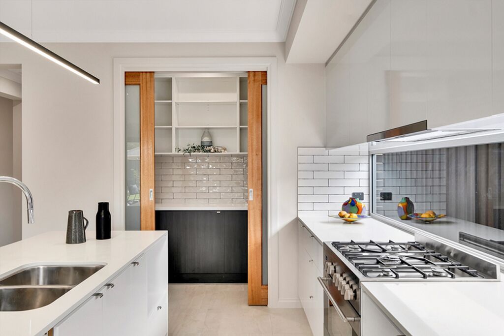 Modern Living in Great Location - Casa Kosma — image 18