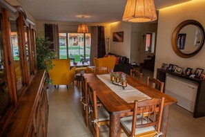 Dining - Lux de Tavira Experience w/ Billiard Table (Luz (Luz de Tavira))