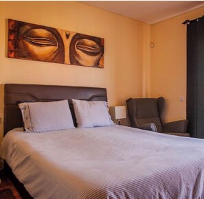3 bedrooms, iron/ironing board, travel crib, free WiFi - Lux de Tavira Experience w/ Billiard Table (Luz (Luz de Tavira))