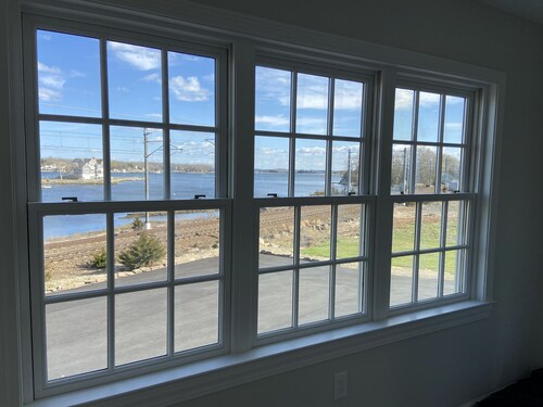Beautiful Studio overlooking the Mystic River 