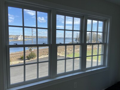 Beautiful Studio overlooking the Mystic River 