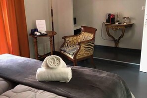 Deluxe | Free WiFi - Room94 Luxury (Rome)