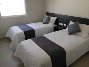 羽绒被、客房内保险箱、隔音、免费 WiFi