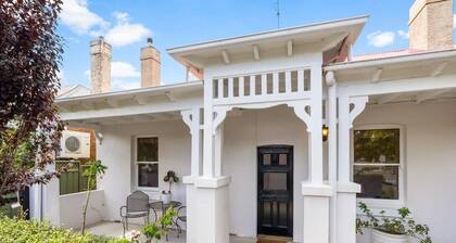 Roseland Cottage | CBD Heritage