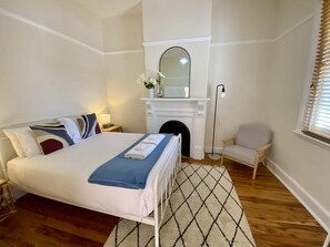 3 bedrooms, laptop workspace, iron/ironing board, WiFi