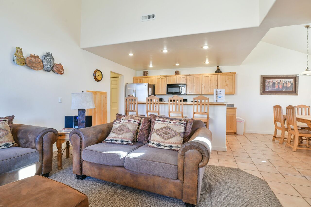 RVV 4A4 - Beautiful 3 bed two and a half bath home near pool