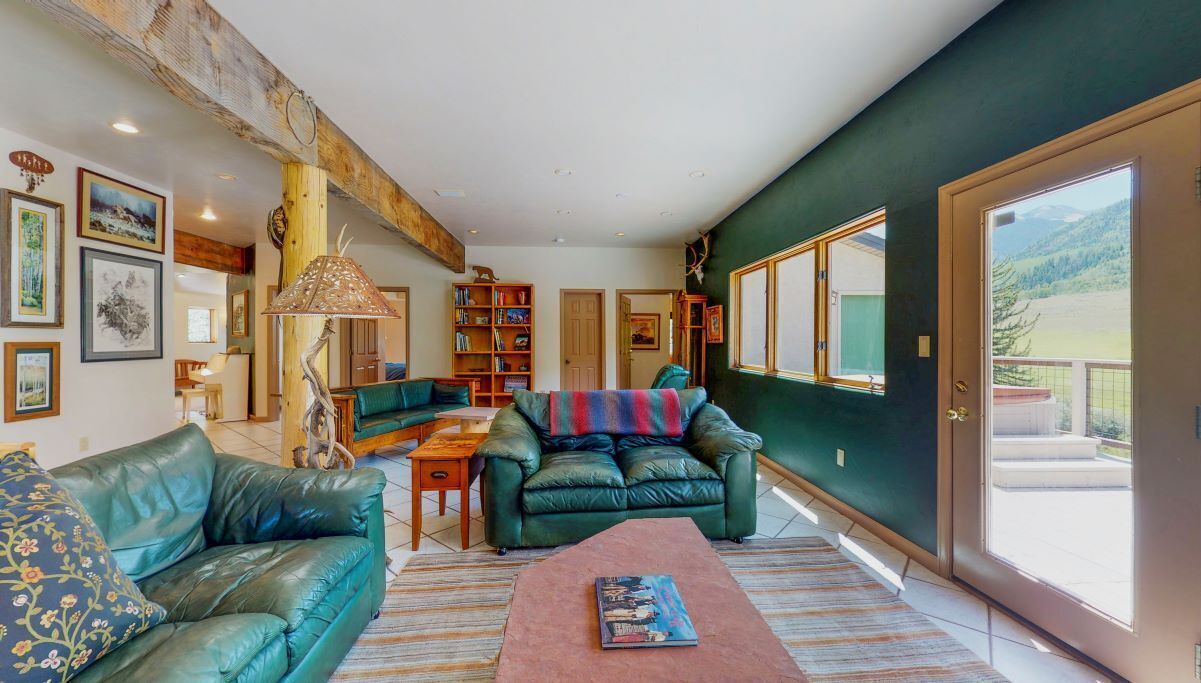 7 Bdrm Lodge On Crystal River Bank By Marble Co Sleep 18 - Colorado