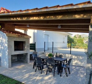 House | Outdoor dining