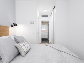 1 bedroom, free WiFi, bed sheets, wheelchair access - Villanueva Apartment II (Madrid)