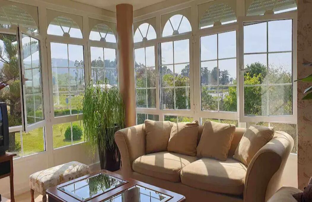 Espaciosa casa perfecta para familias, amigos en la Marina Lucence