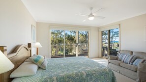 4 bedrooms, iron/ironing board