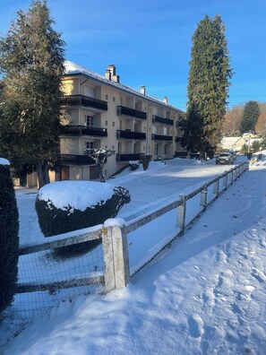 Exterior - Apt private residence close to all amenities and leisure facilities (La Bourboule)
