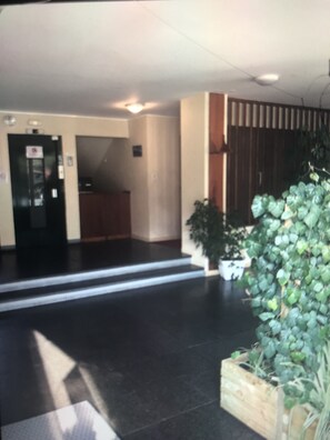 Interior - Apt private residence close to all amenities and leisure facilities (La Bourboule)