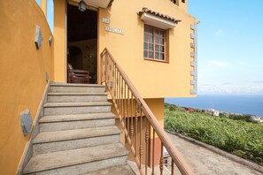 Exterior - Vacation Home Casa La Chocita with Sea View, Mountain View (Los Realejos)