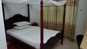 基本單人房 | 義大利 Frette 床單、高級寢具、布置獨特