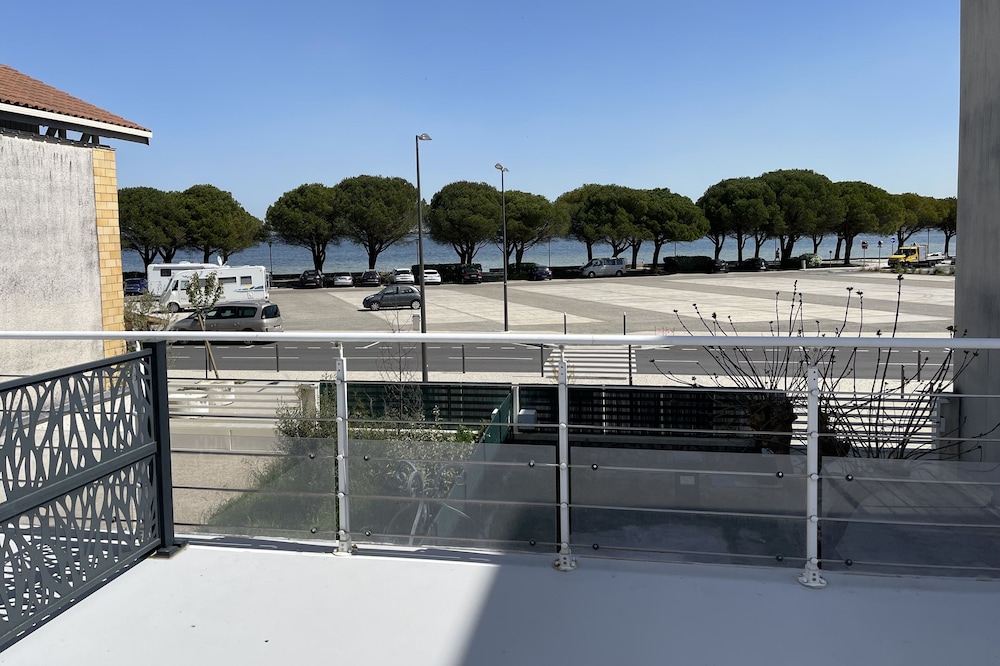 le lac Devant sa Porte- Base de Bombannes Proche , Ocean à 5 Minutes