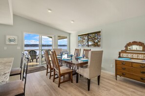 Dining - Hood Canal Beach house, Low bank waterfront,  enjoy nature from your deck (Belfair)