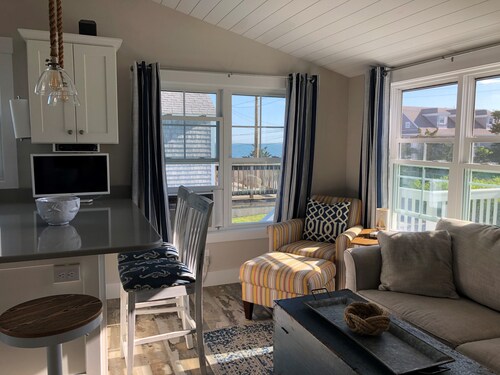 Cozy Beach Cottage in Mattapoisett