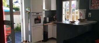 Small house with garden and terrace 150m from the beach