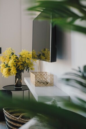 Superior Apartment | Living area | 32-inch flat-screen TV with digital channels - BBarcelona Central Boutique Apartments (Barcelona)